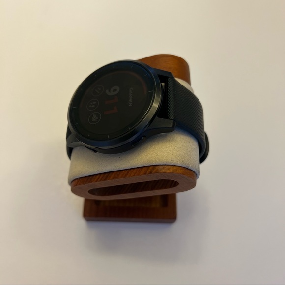 Garmin Vivoactive 4 (black on black) - Picture 3 of 7